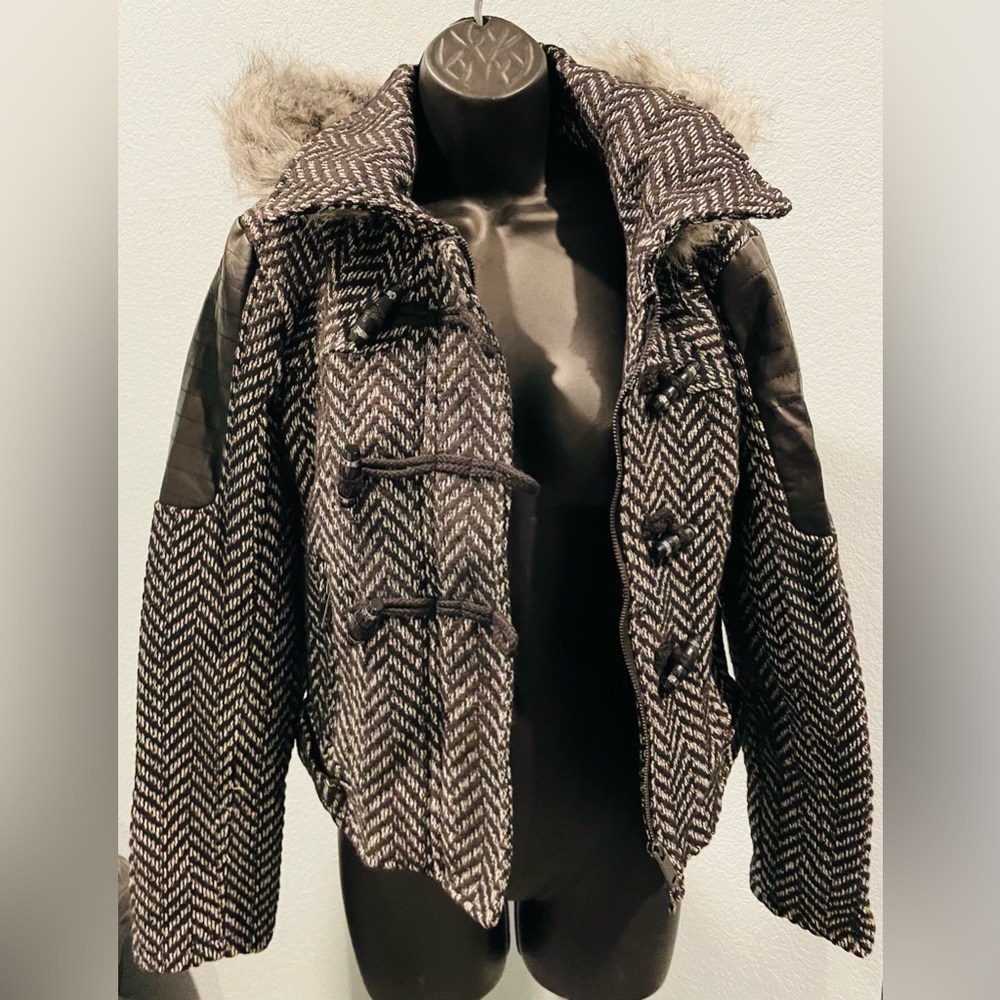Rue 21 medium Herringbone Wool-Blend Jacket with Faux Fur Hood